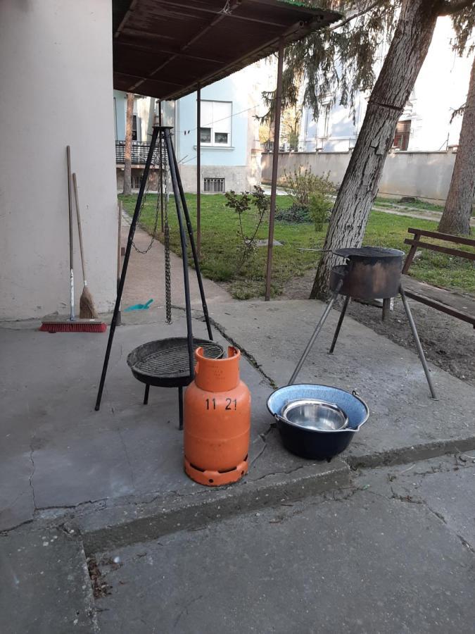 Apartman Kod Kestena Ösek Dış mekan fotoğraf