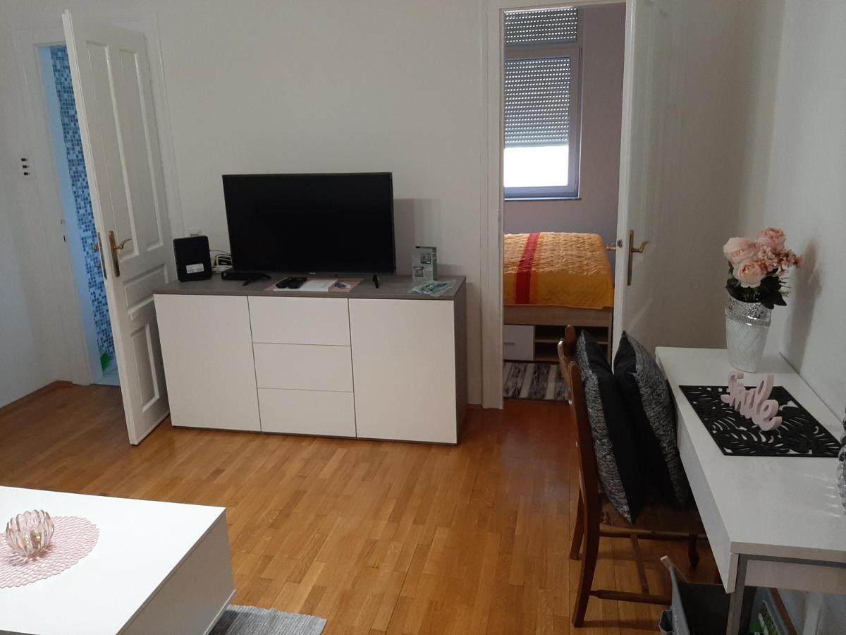 Apartman Kod Kestena Ösek Dış mekan fotoğraf