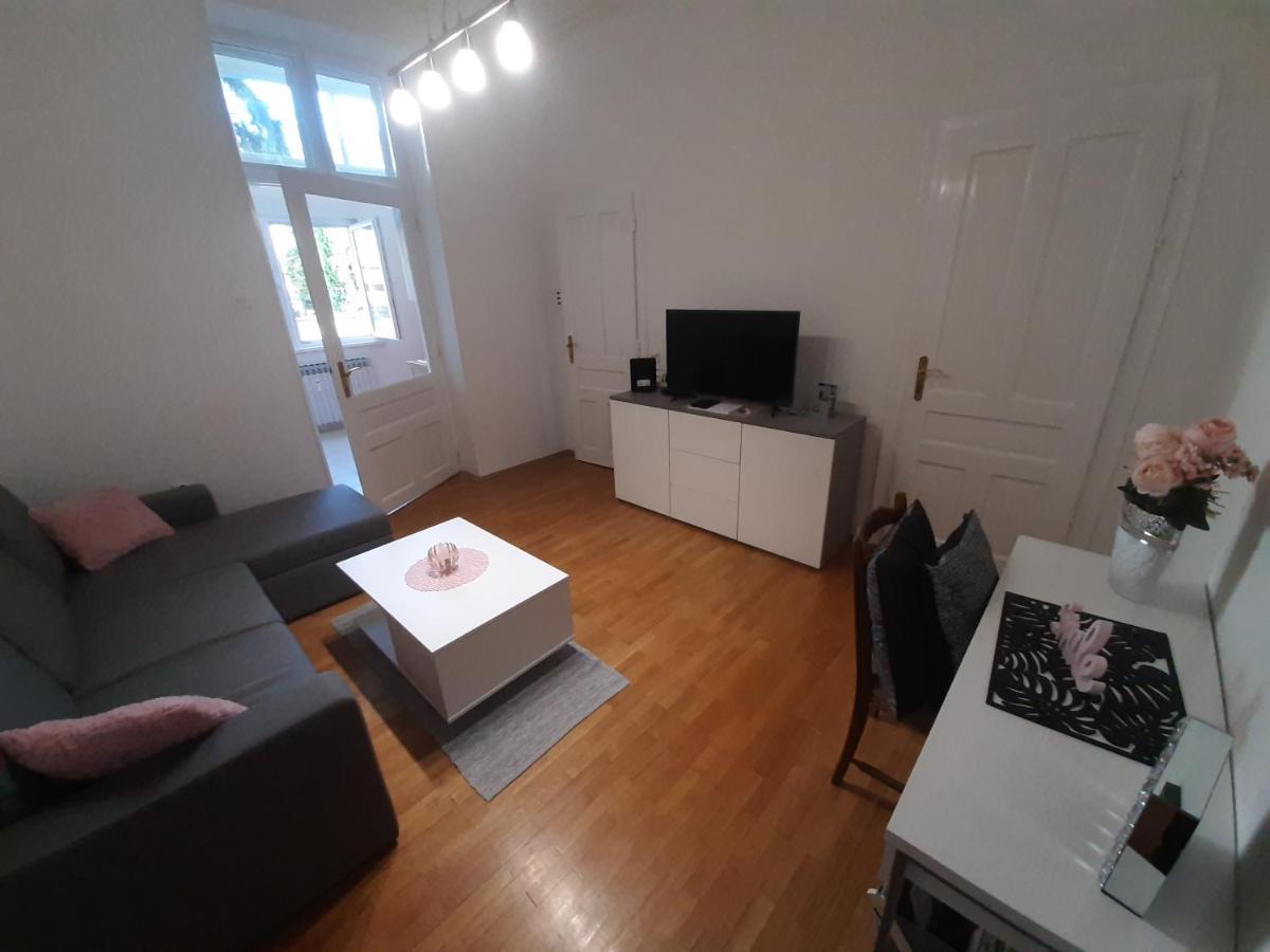 Apartman Kod Kestena Ösek Dış mekan fotoğraf