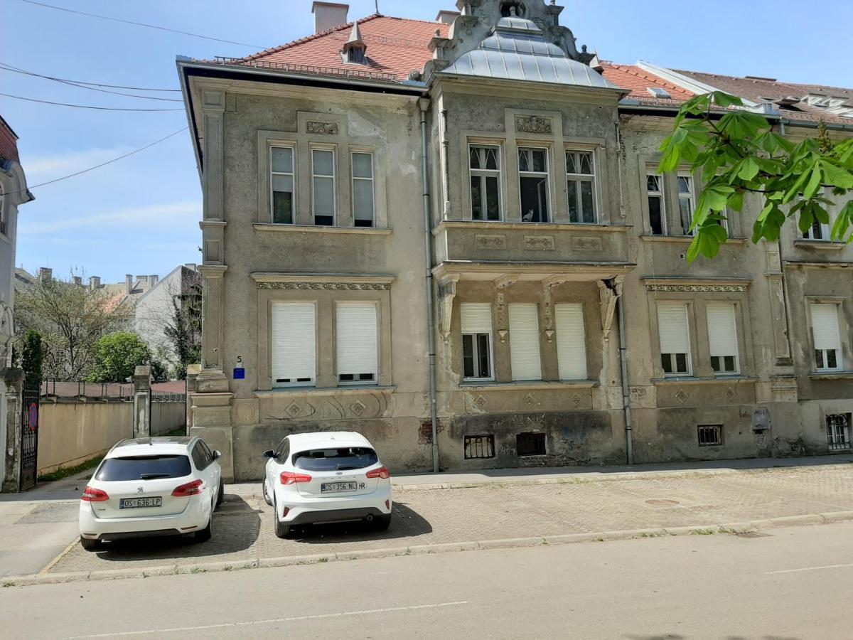 Apartman Kod Kestena Ösek Dış mekan fotoğraf